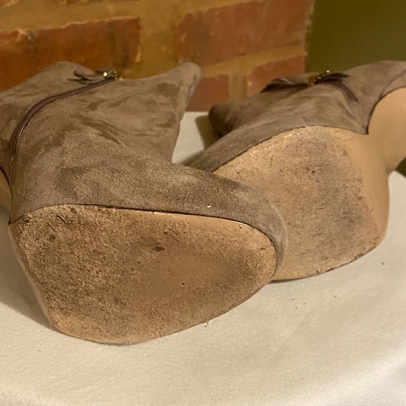 Via Spiga | Taupe Suede Booties, Stiletto Heel, Platform Toe, Size 10 - Picture 10 of 12